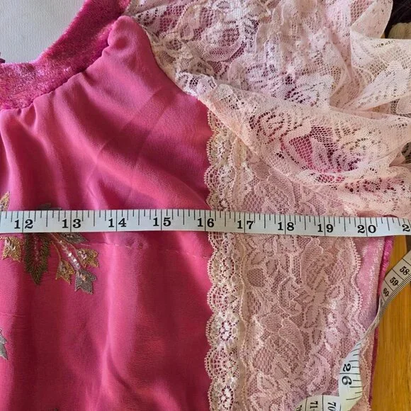 Romantic Velvet & Lace BlouseRoselani JasminSize Large